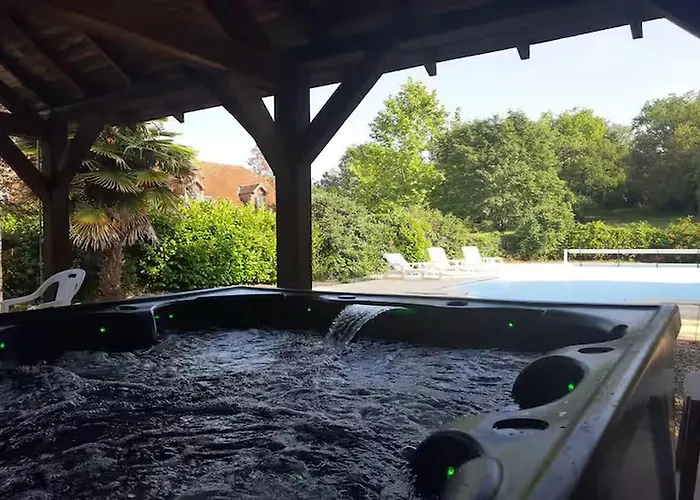 Domaine De La Vaysse-24 Couchages *