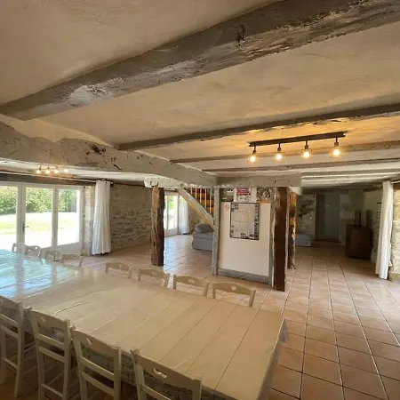 Domaine De La Vaysse-24 Couchages *