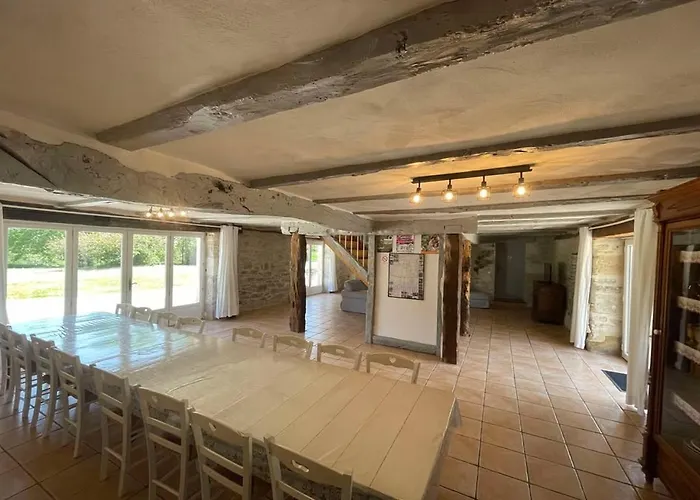 Domaine De La Vaysse-24 Couchages *