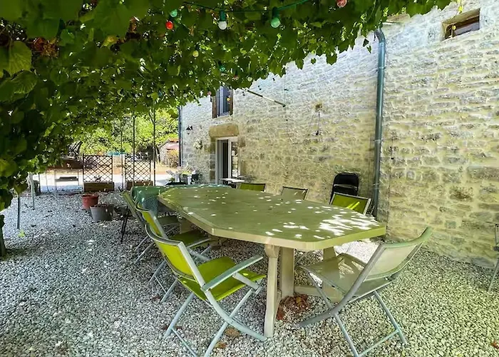 Domaine De La Vaysse-24 Couchages